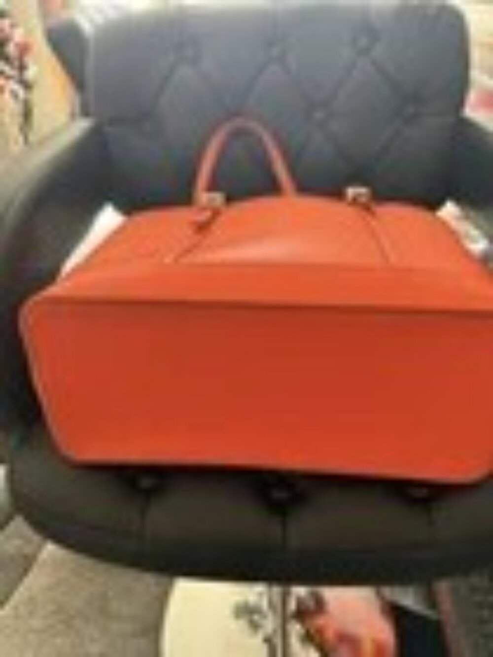 Michael Kors Large Poppy Jet Set Travel Tote - Picture 3 of 6